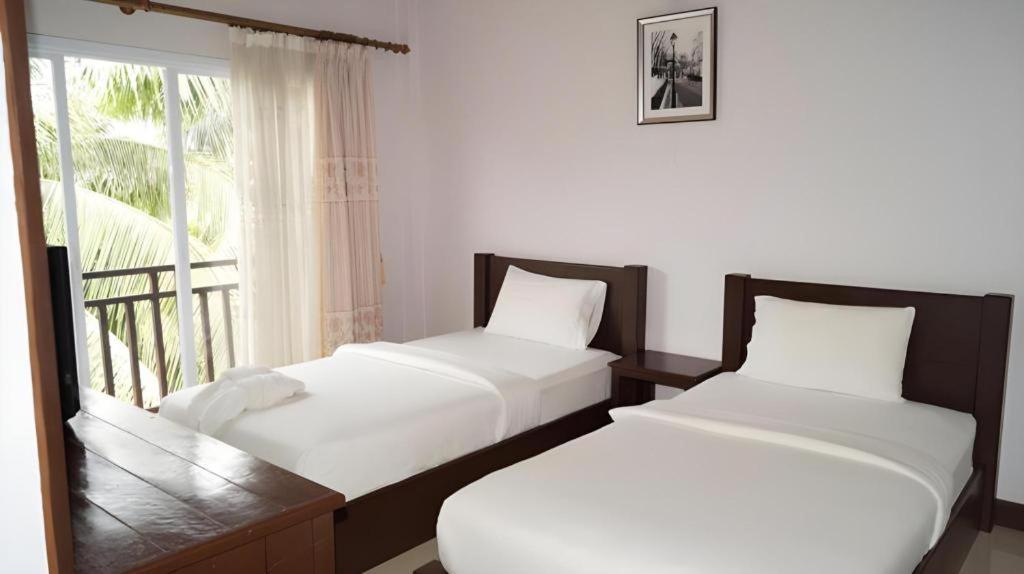 Phou Ang Kham 2 Hotel Vang Vieng Exterior photo