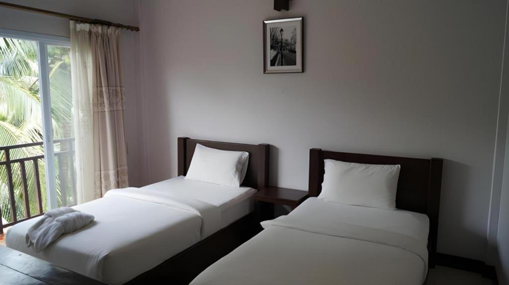 Phou Ang Kham 2 Hotel Vang Vieng Exterior photo