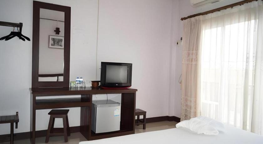 Phou Ang Kham 2 Hotel Vang Vieng Exterior photo